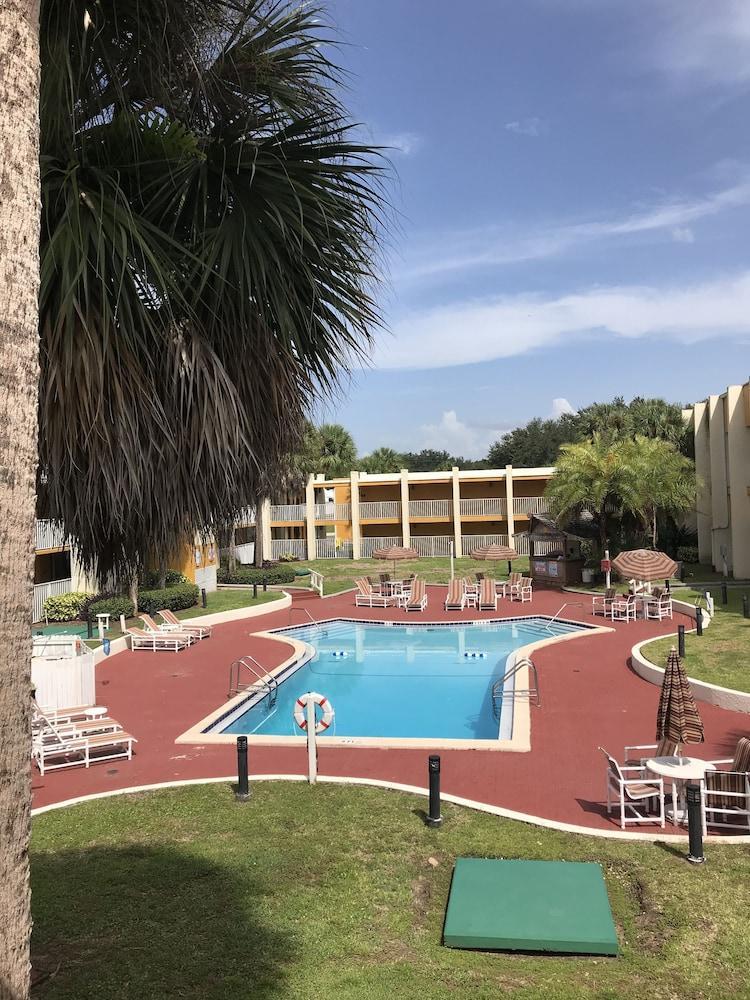 Days Inn & Suites By Wyndham Clermont Eksteriør bilde