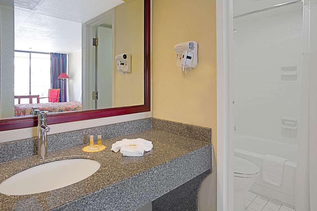 Days Inn & Suites By Wyndham Clermont Rom bilde