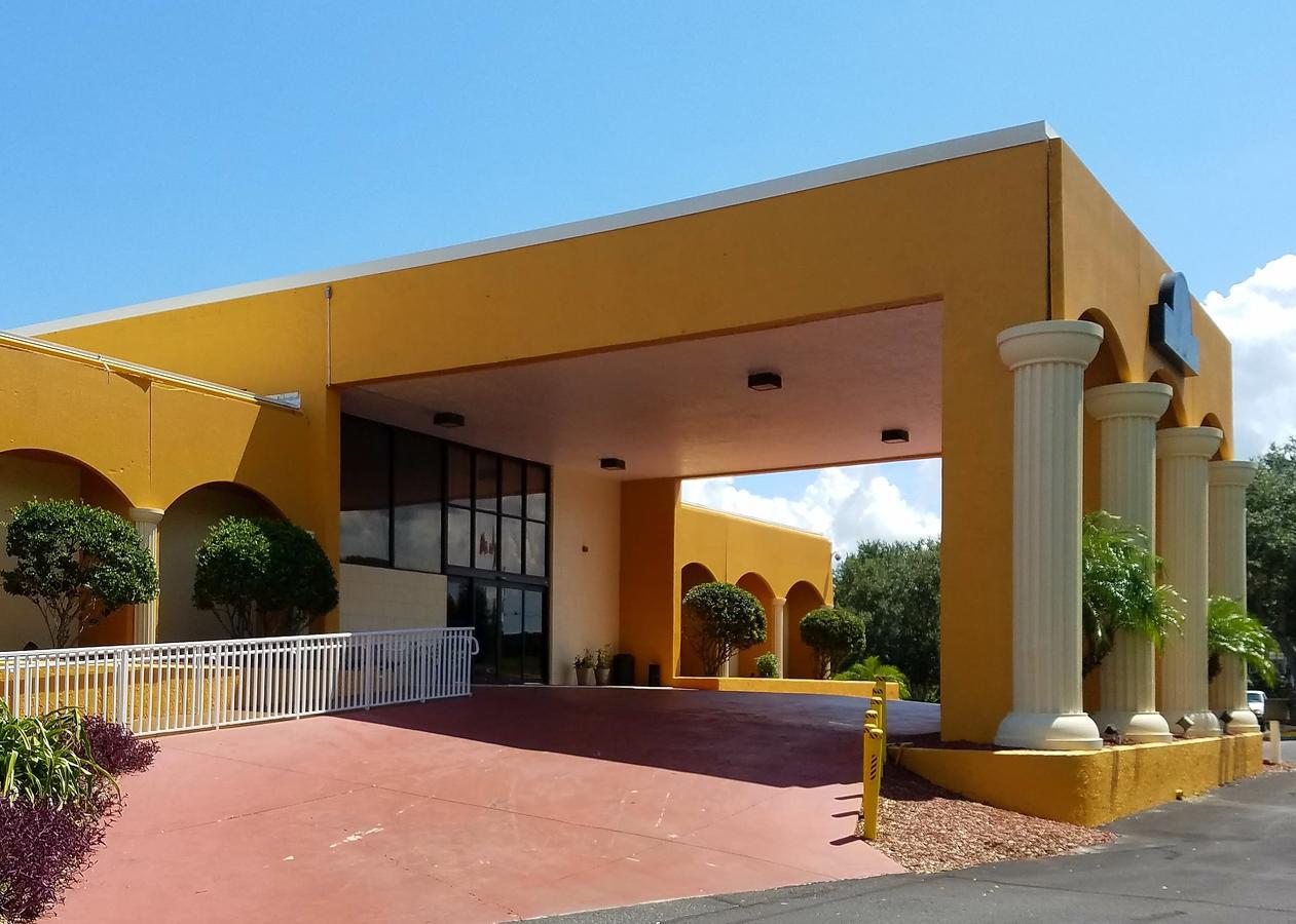 Days Inn & Suites By Wyndham Clermont Eksteriør bilde