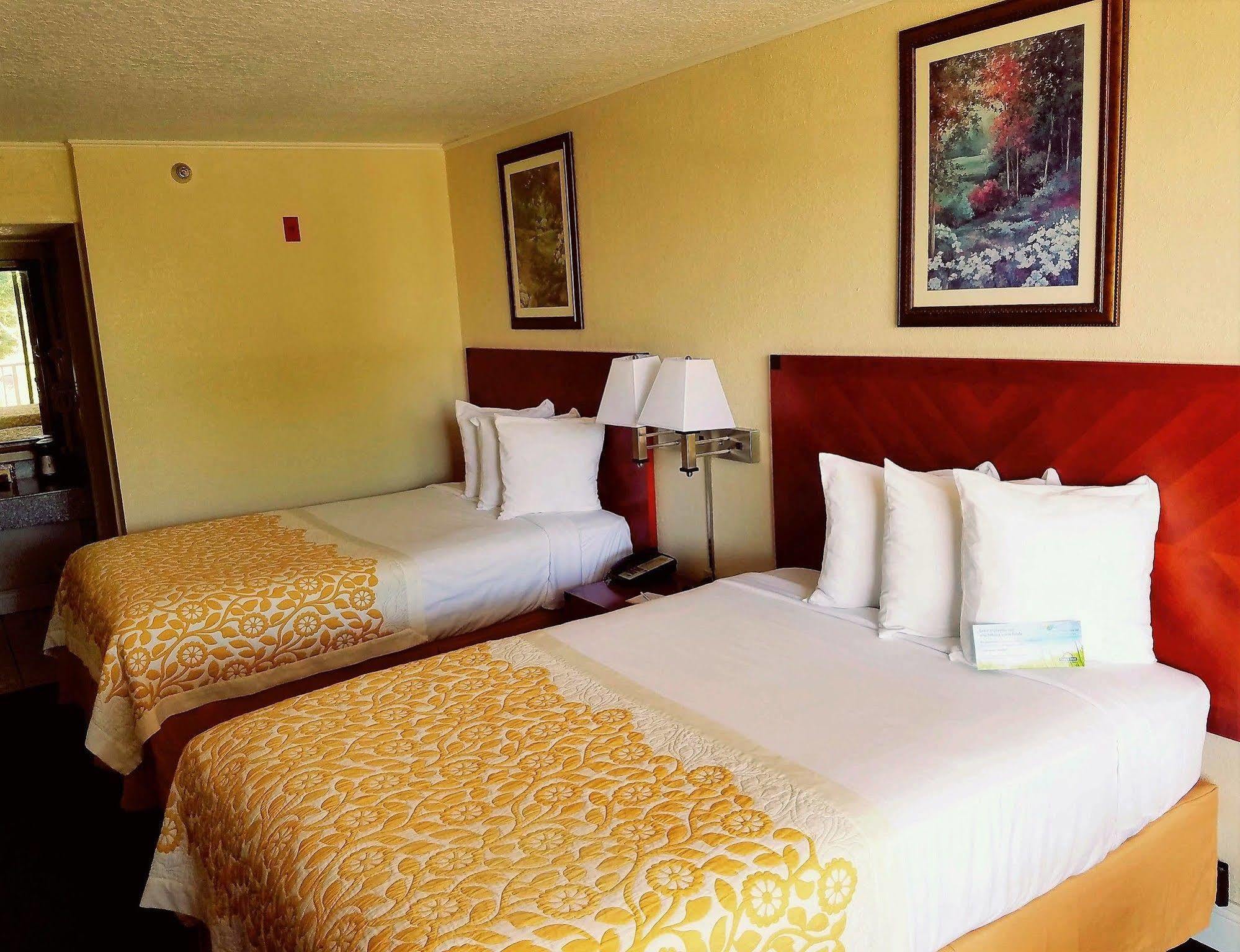 Days Inn & Suites By Wyndham Clermont Eksteriør bilde