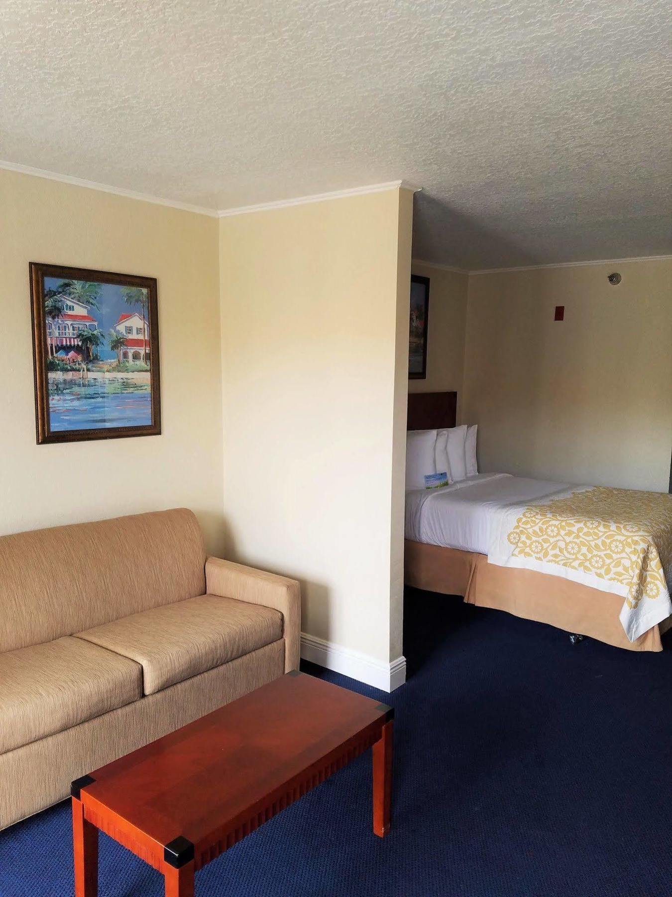 Days Inn & Suites By Wyndham Clermont Eksteriør bilde